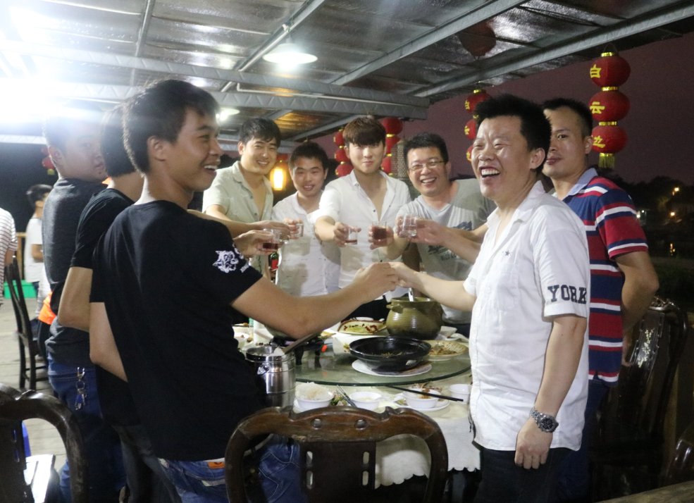 毅順光學(xué)干杯