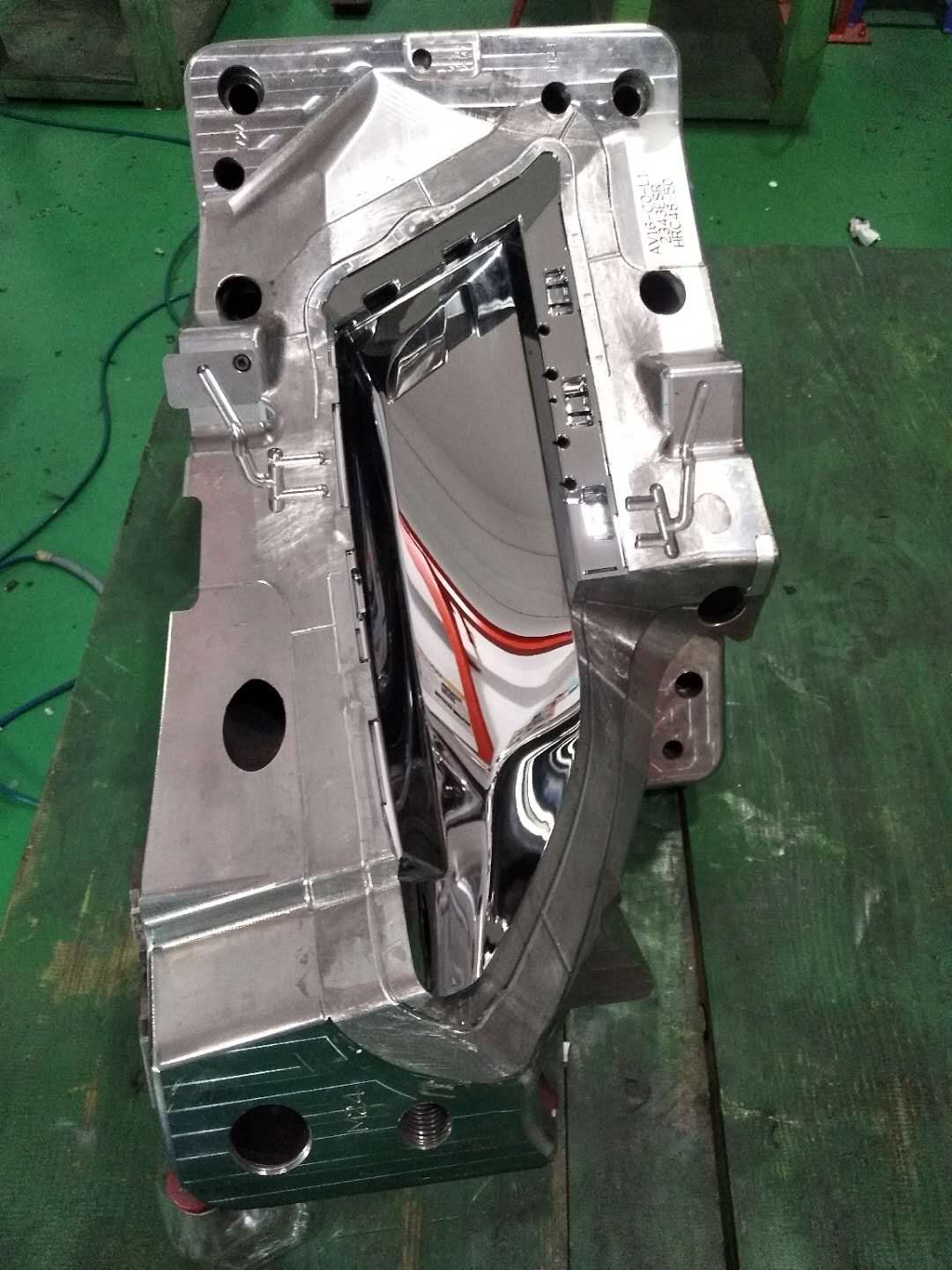 專業模具拋光